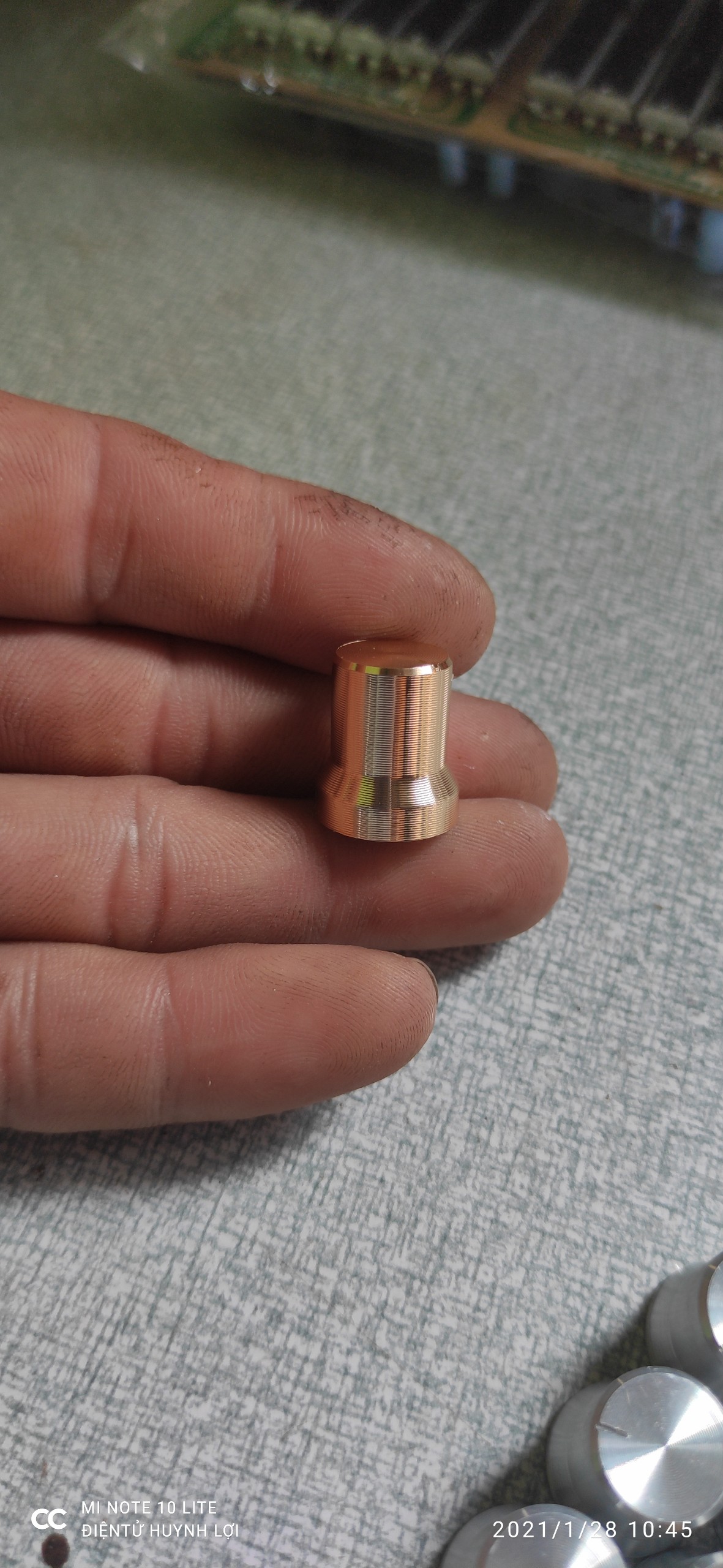 bộ 26 nút ampli -nút màu vàng