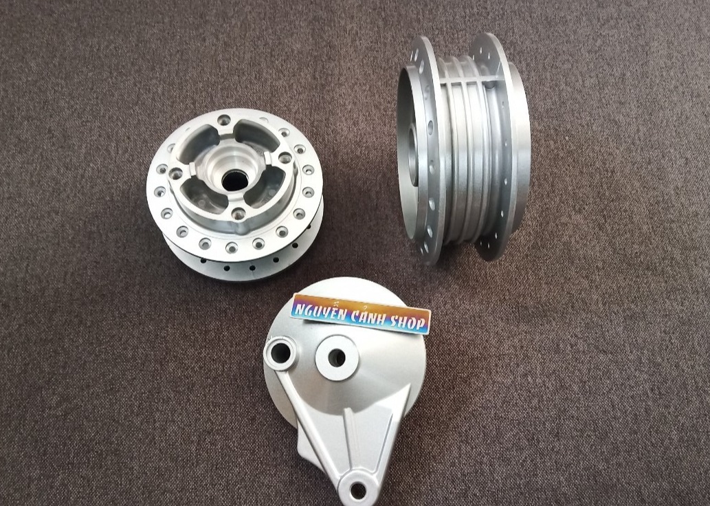 Má đùm sau Future 125,Wave blade,wave S110 màu bạc đen carbon