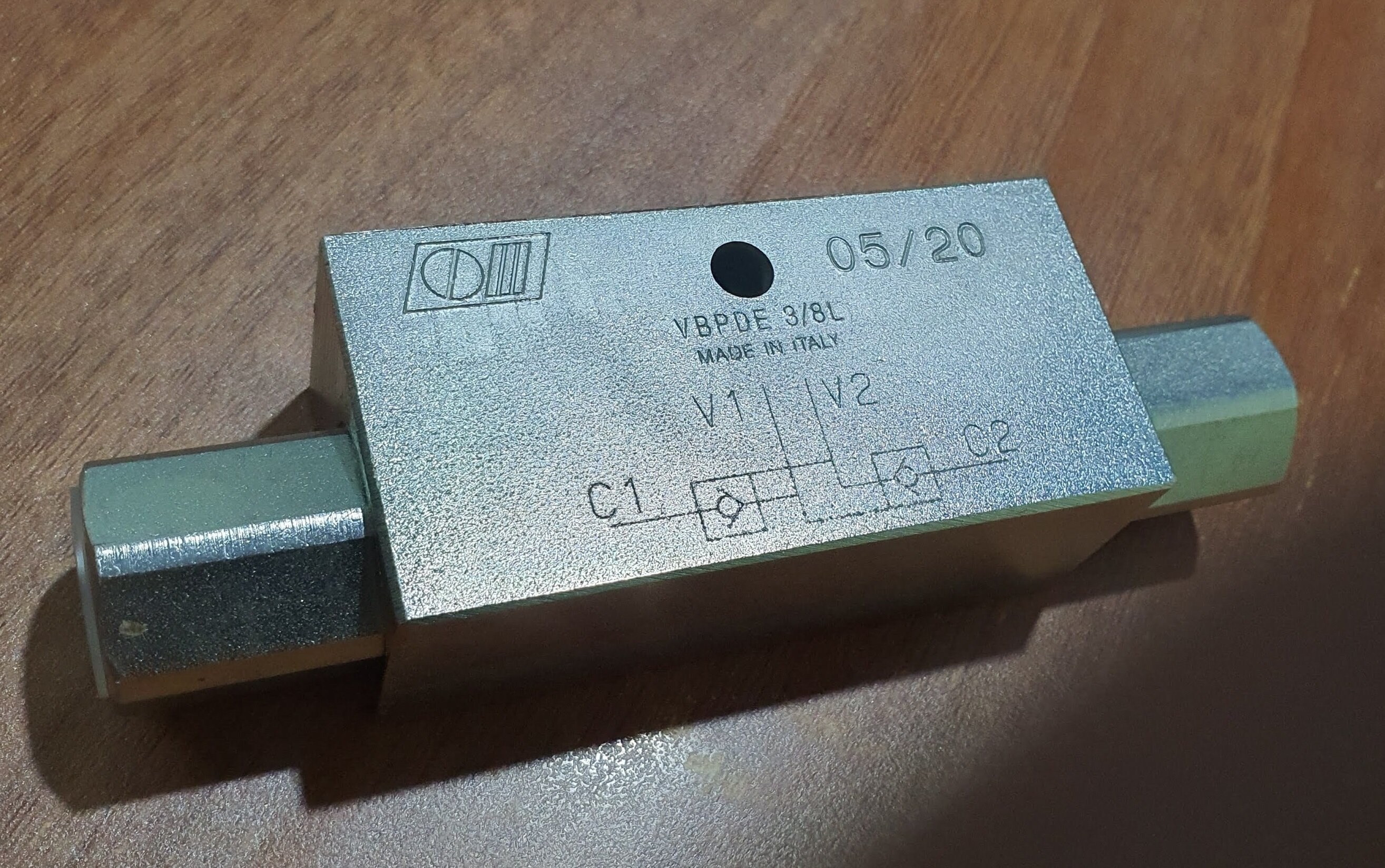 Van chống lún thủy lực 3/8"