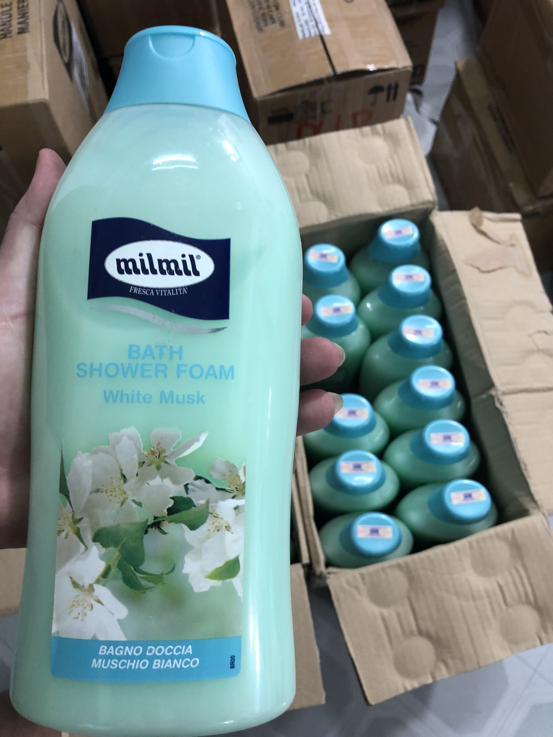 Sữa tắm xạ hương trắng 750ml