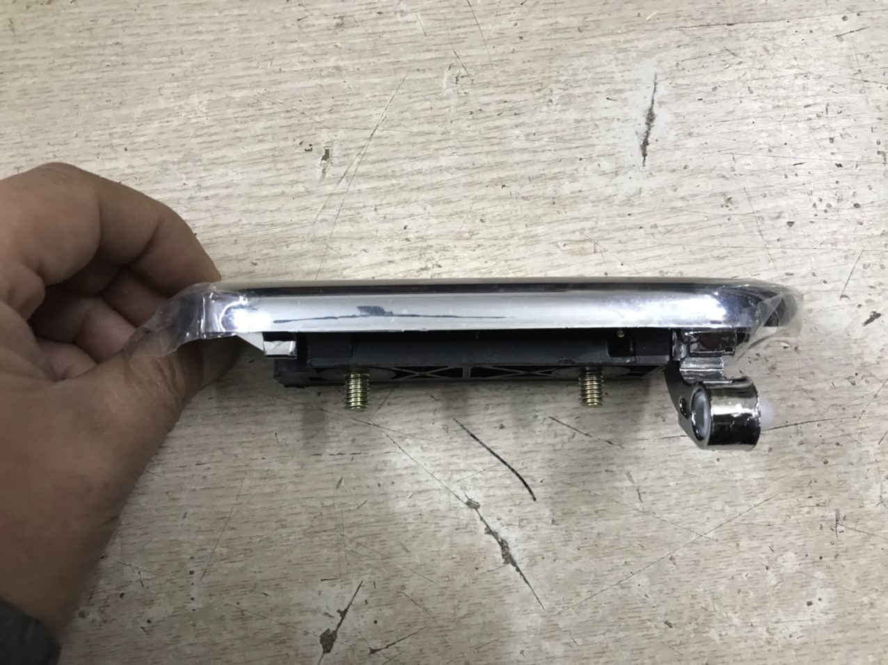 Tay mở cửa ngoài Sym T880&V5