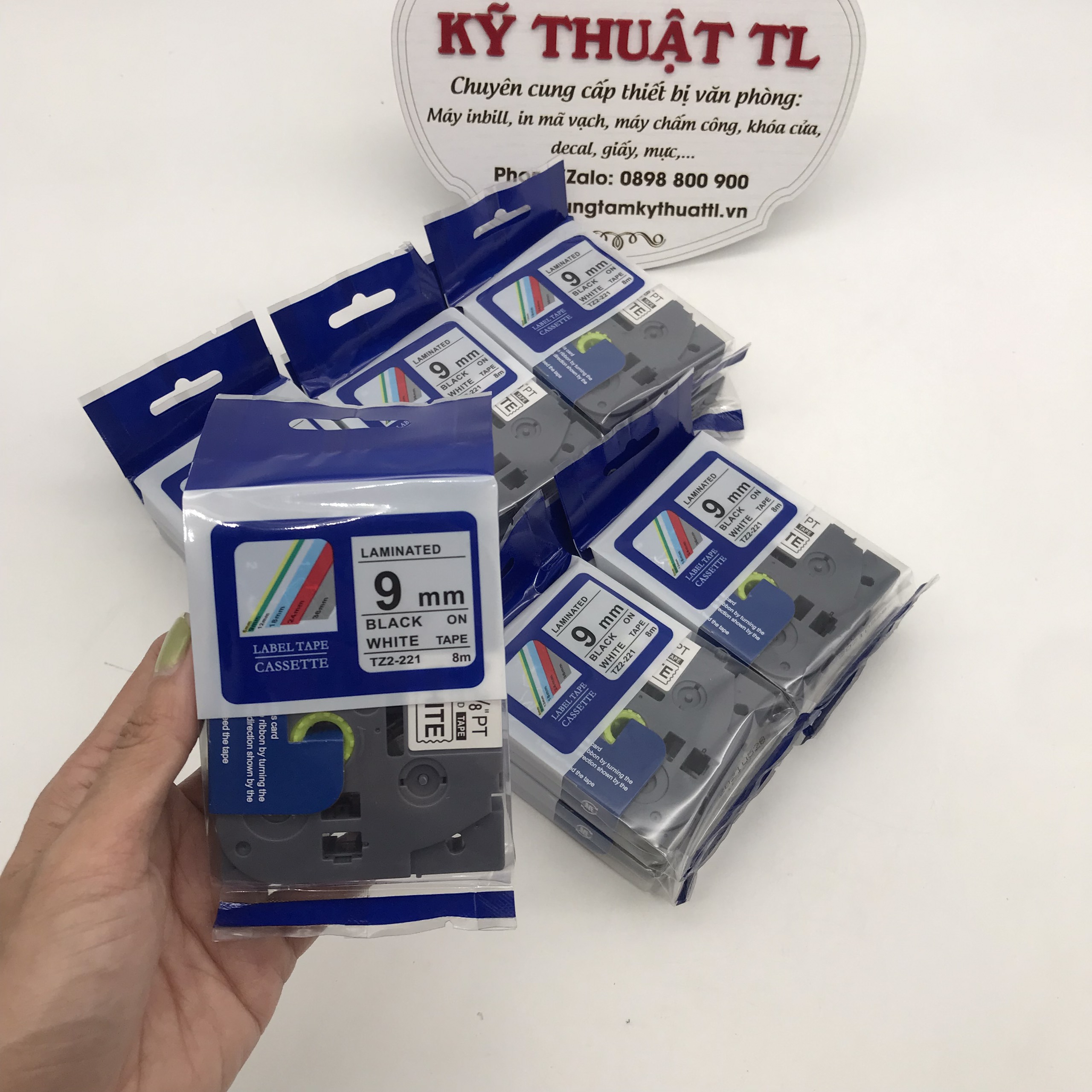 Cuộn băng nhãn 9mm TZ2-221 chữ đen nền trắng cho máy in Brother P-Touch