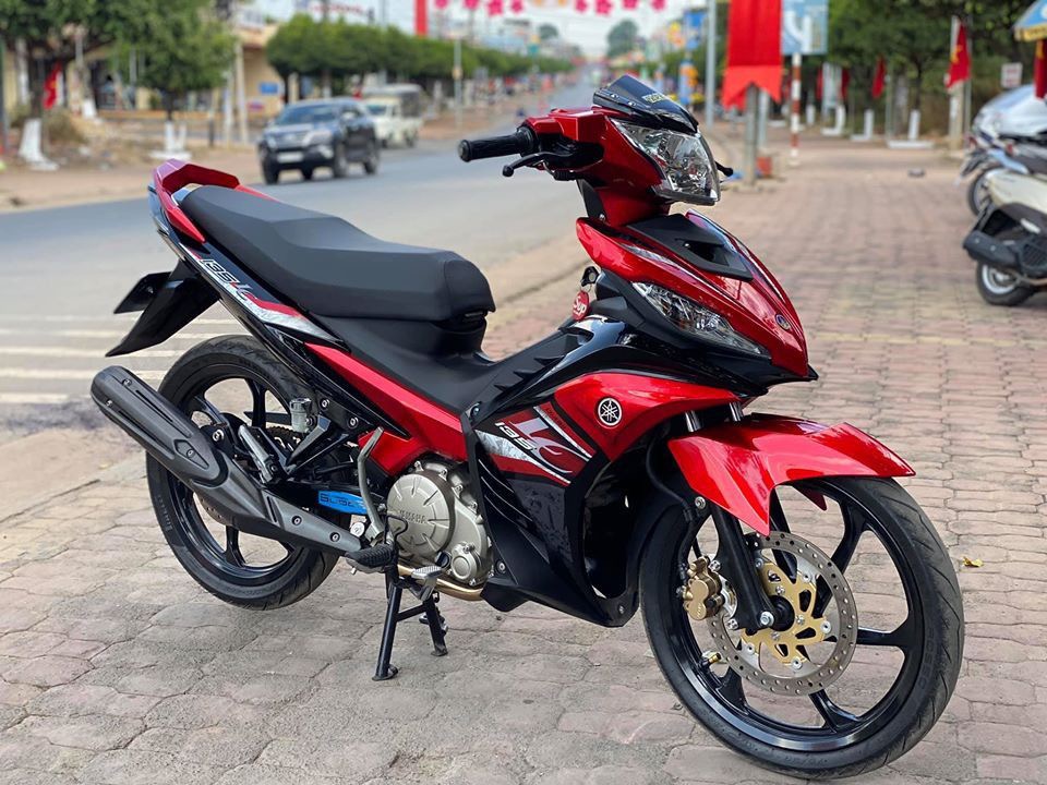 Tem exciter 135 đỏ đen lc v6