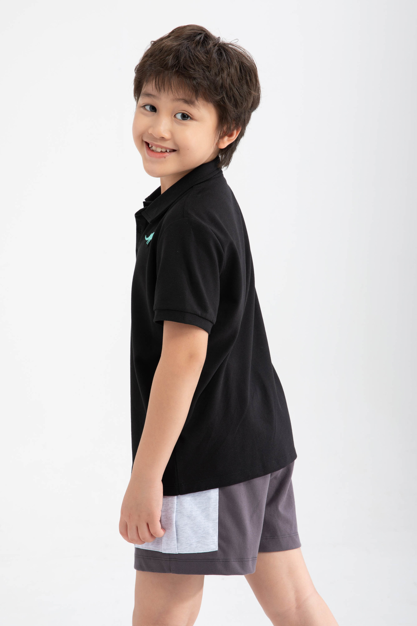 Quần sooc bé trai phối màu IVY moda MS 20K1205