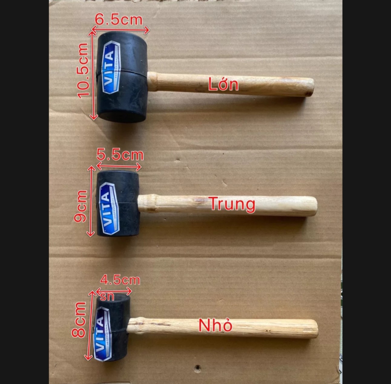 Búa cao su cán gỗ