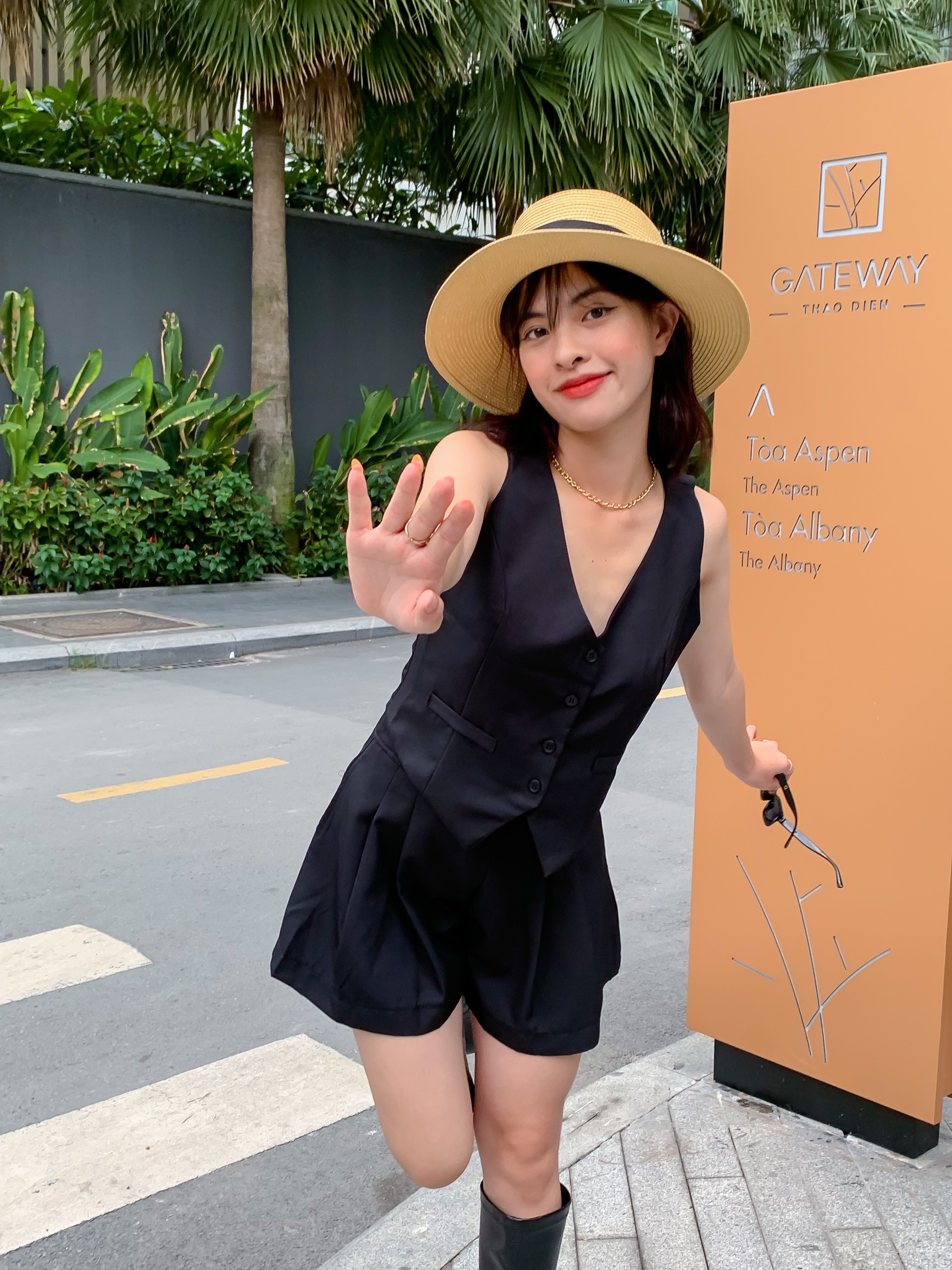 Quần short nữ cạp cao xếp ly giả váy
