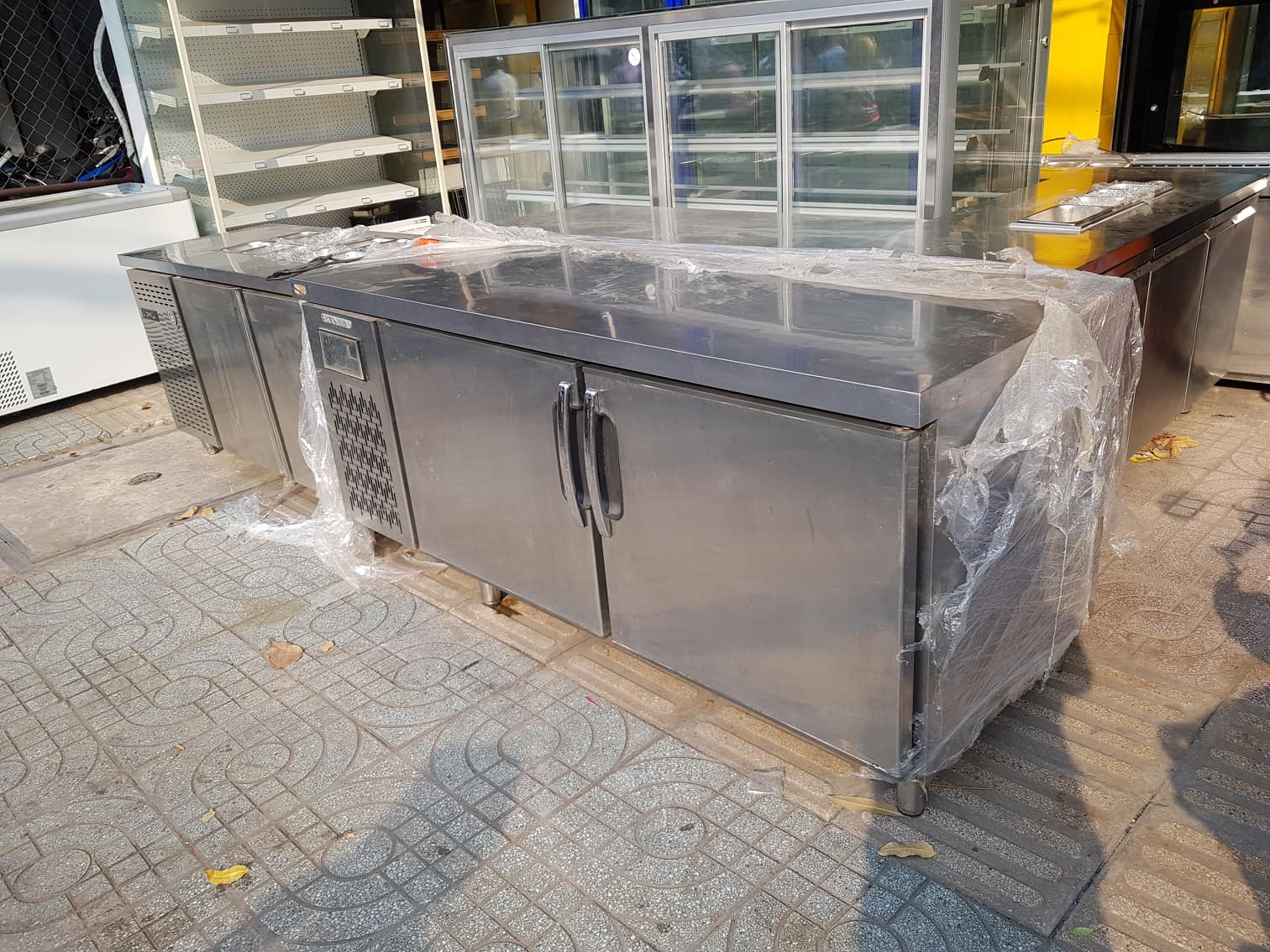 [HCM]Bàn mát inox 2 cửa mở dài 1m8 mới 95%
