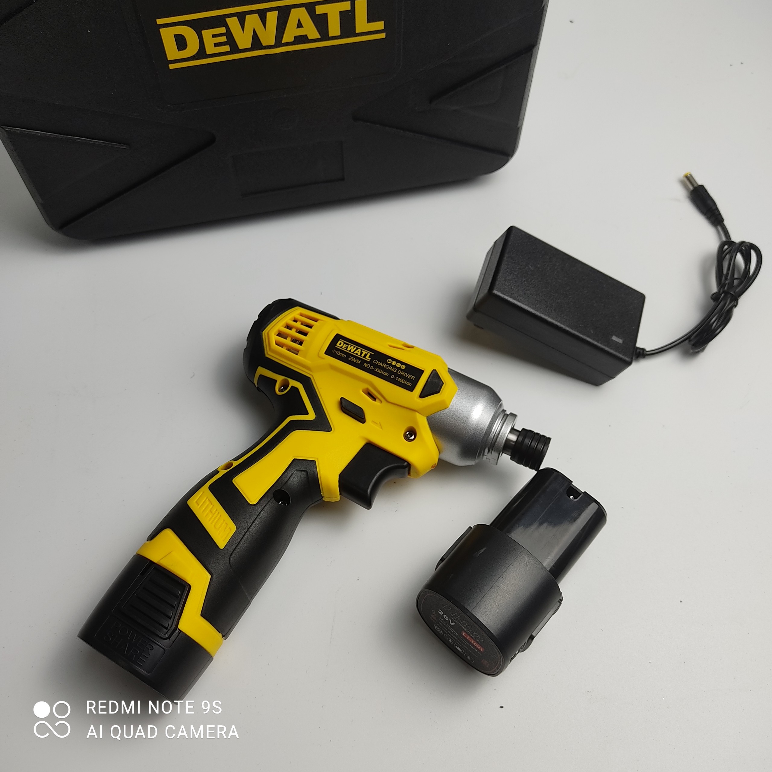 Máy Bắn Vít Chuyên Vít Dewalt 26V 2 Pin 4Cell