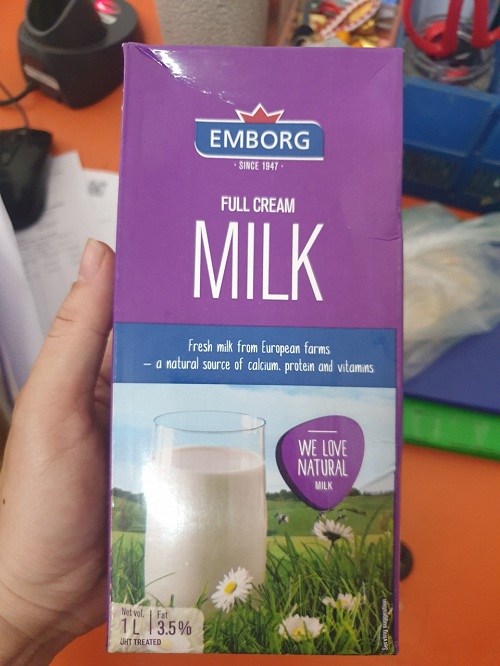 Emply sterilization pure milk with full cream (1l)