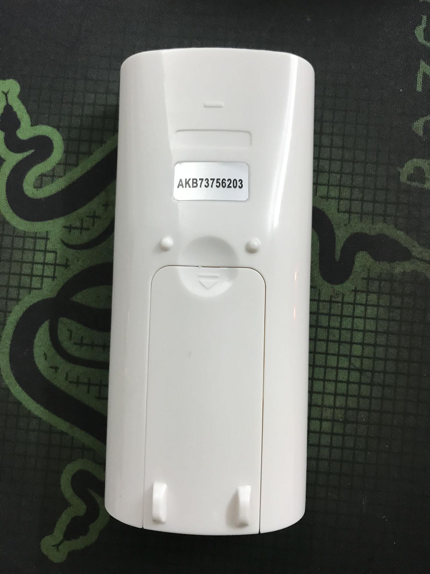 điều khiển điều hòa LG 05 (trắng)
