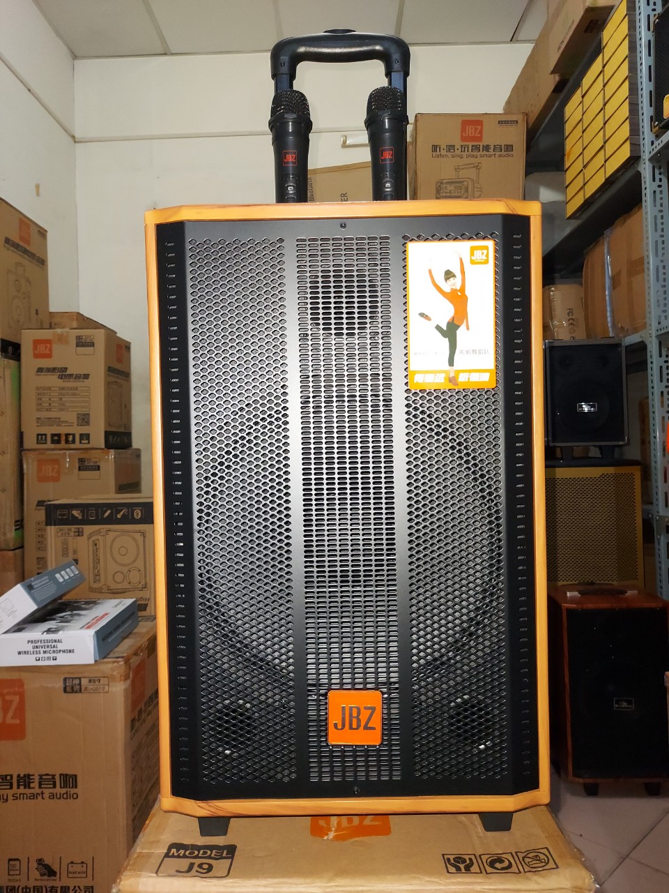 Loa kéo Jbz - J7 + 2 micro không dây ... mẫu mới 2020