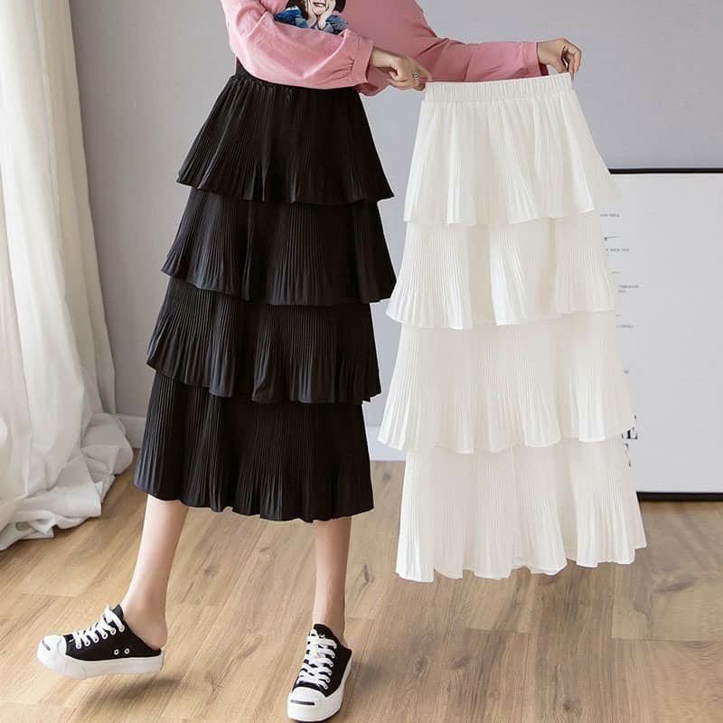 Chân váy xếp ly 4 tầng.