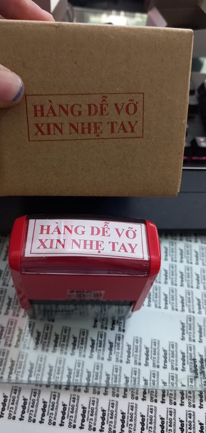 Con dấu Hàng Dễ Vỡ Xin Nhẹ Tay