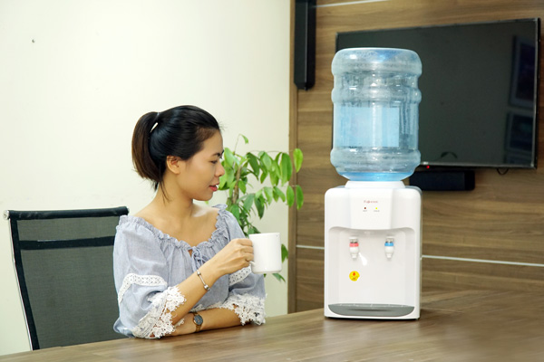 CÂY NƯỚC ĐỂ BÀN MINI FUJIHOME WD5510E