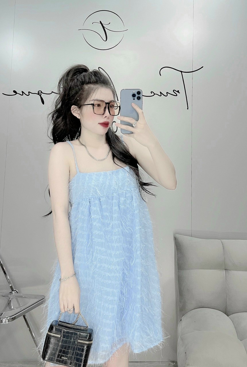 Đầm 2 dây lông vũ