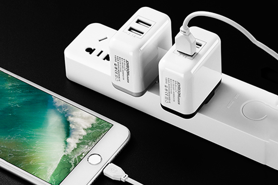 Combo Sạc & Cáp Lightning Du Lịch Joyroom 3.1A - L219
