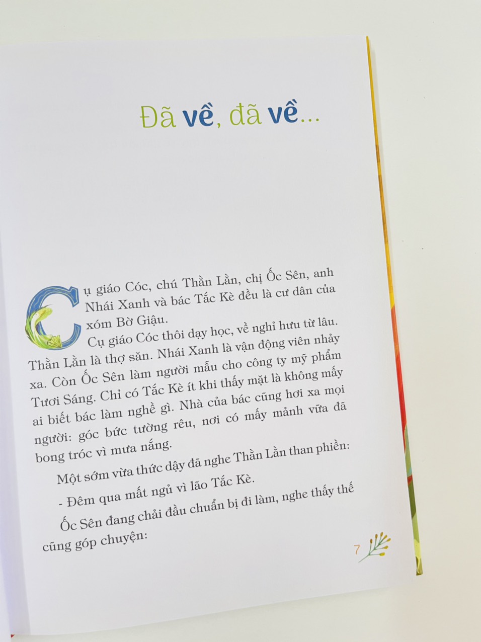 Sách - Xóm bờ giậu - Trần Đức Tiến
