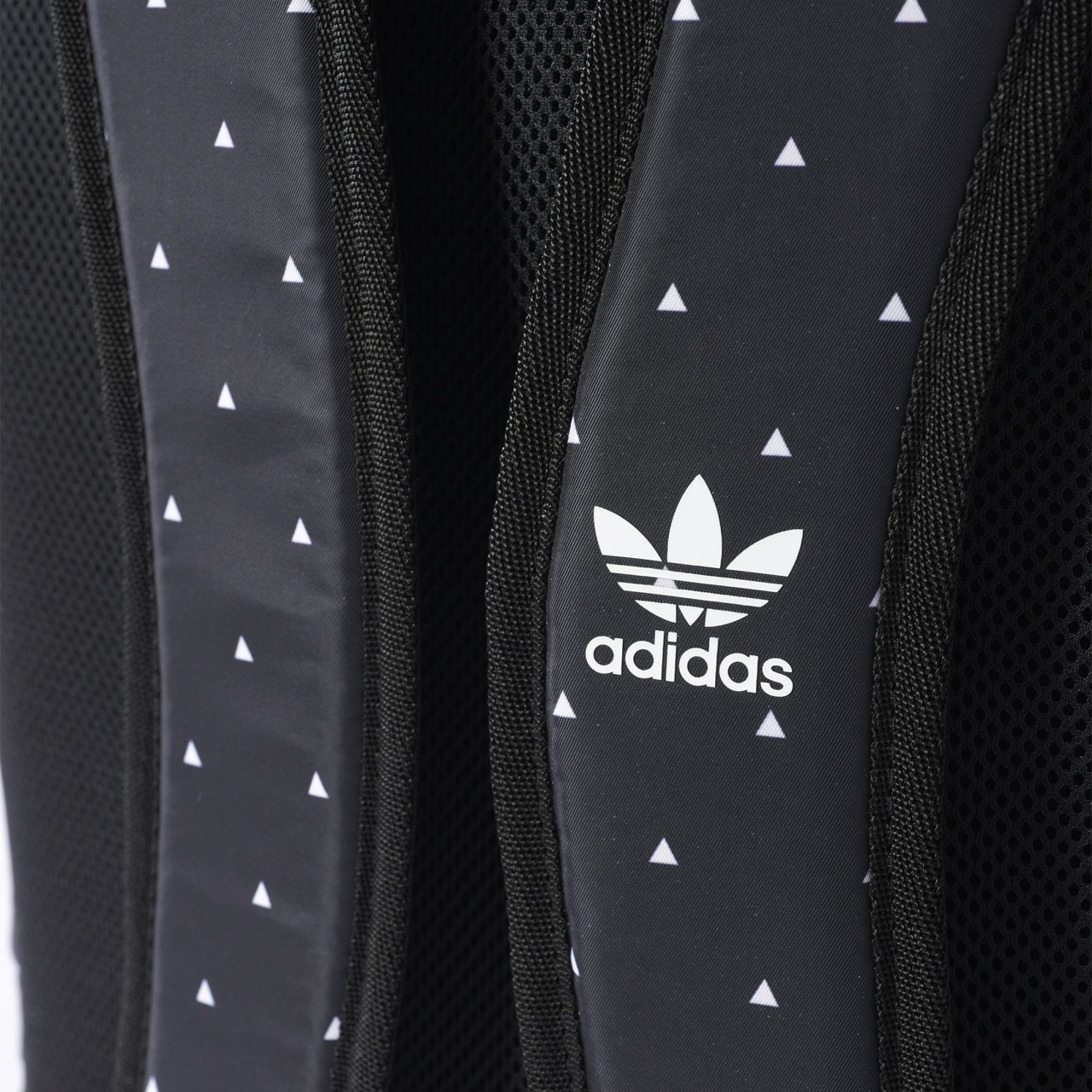 Balo Adidas William Pharrel