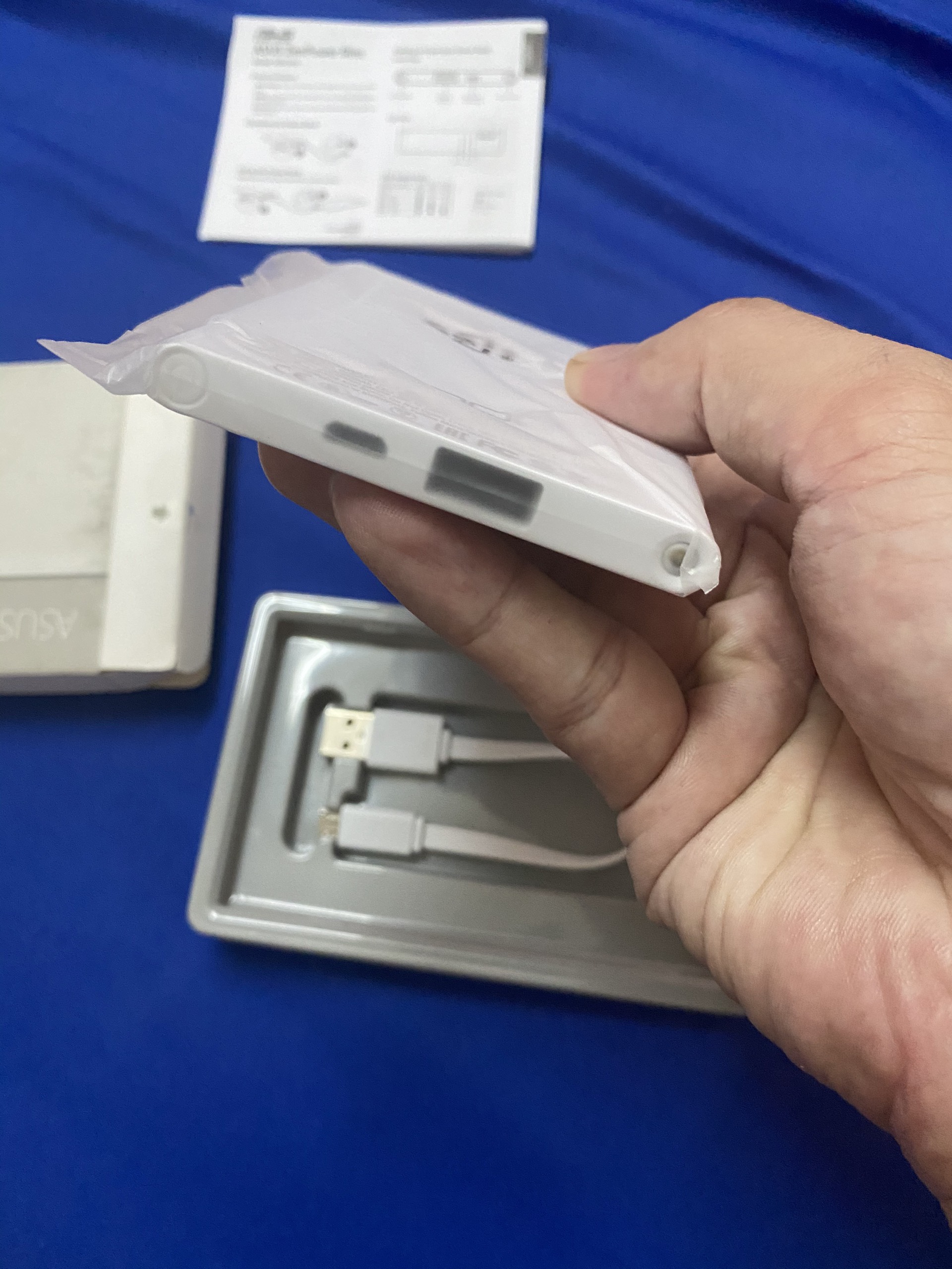 [HCM]Sạc dự phòng ASUS ZenPower Slim Trắng (4000mAh)