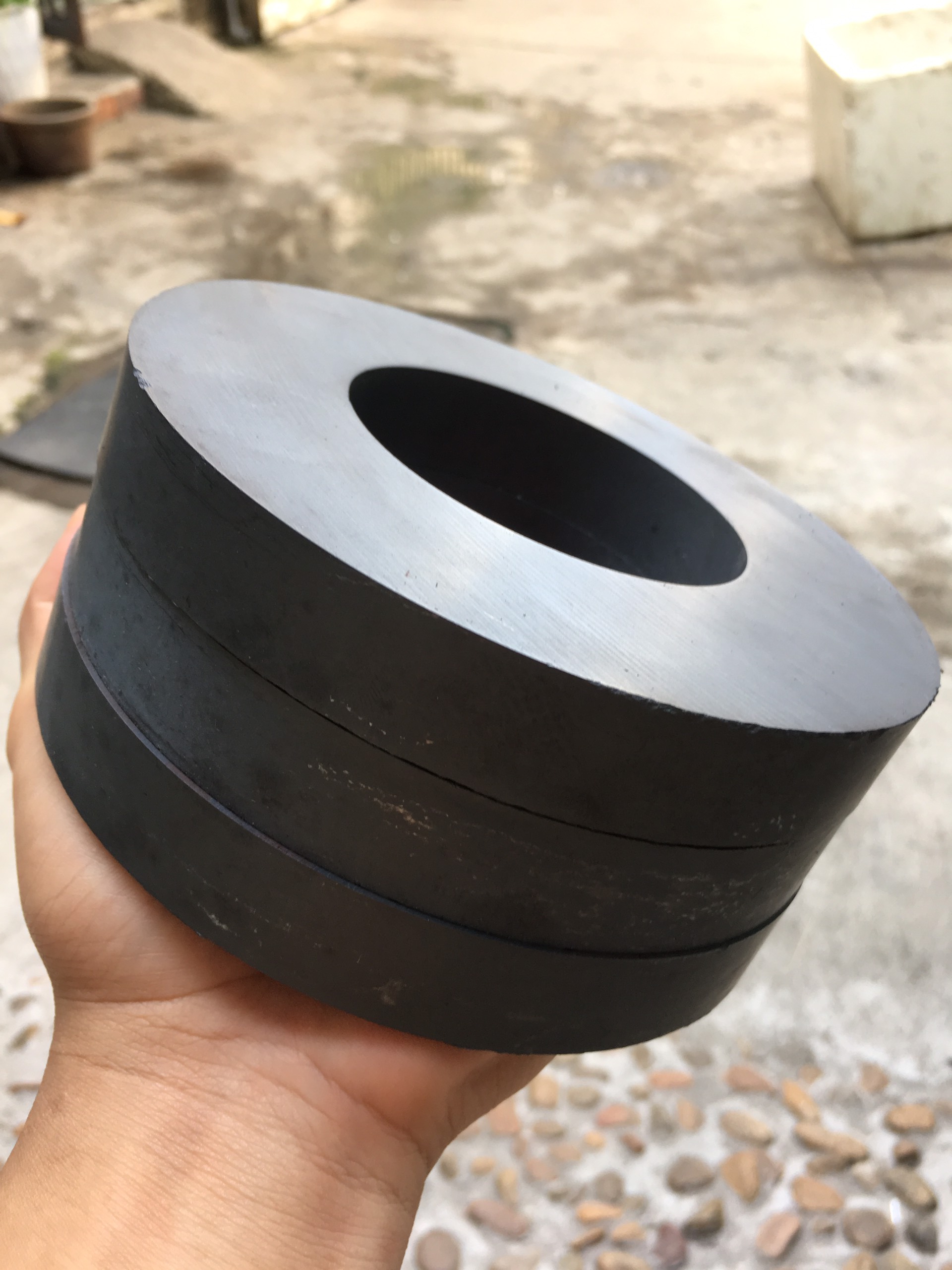 Nam Châm Đen Ferrite Ø 120x60x20mm – Nam Châm Hình Nhẫn – Nam Châm Loa