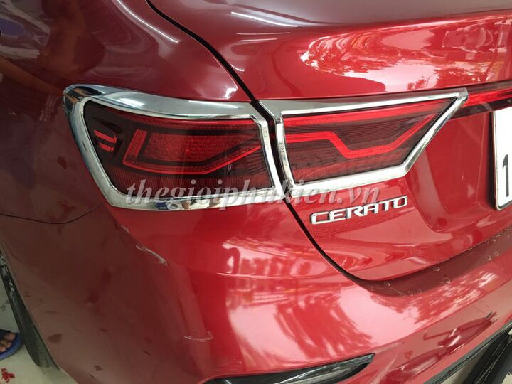 Bộ ốp đèn hậu (đèn sau) Kia Cerato 2019 mạ Crom