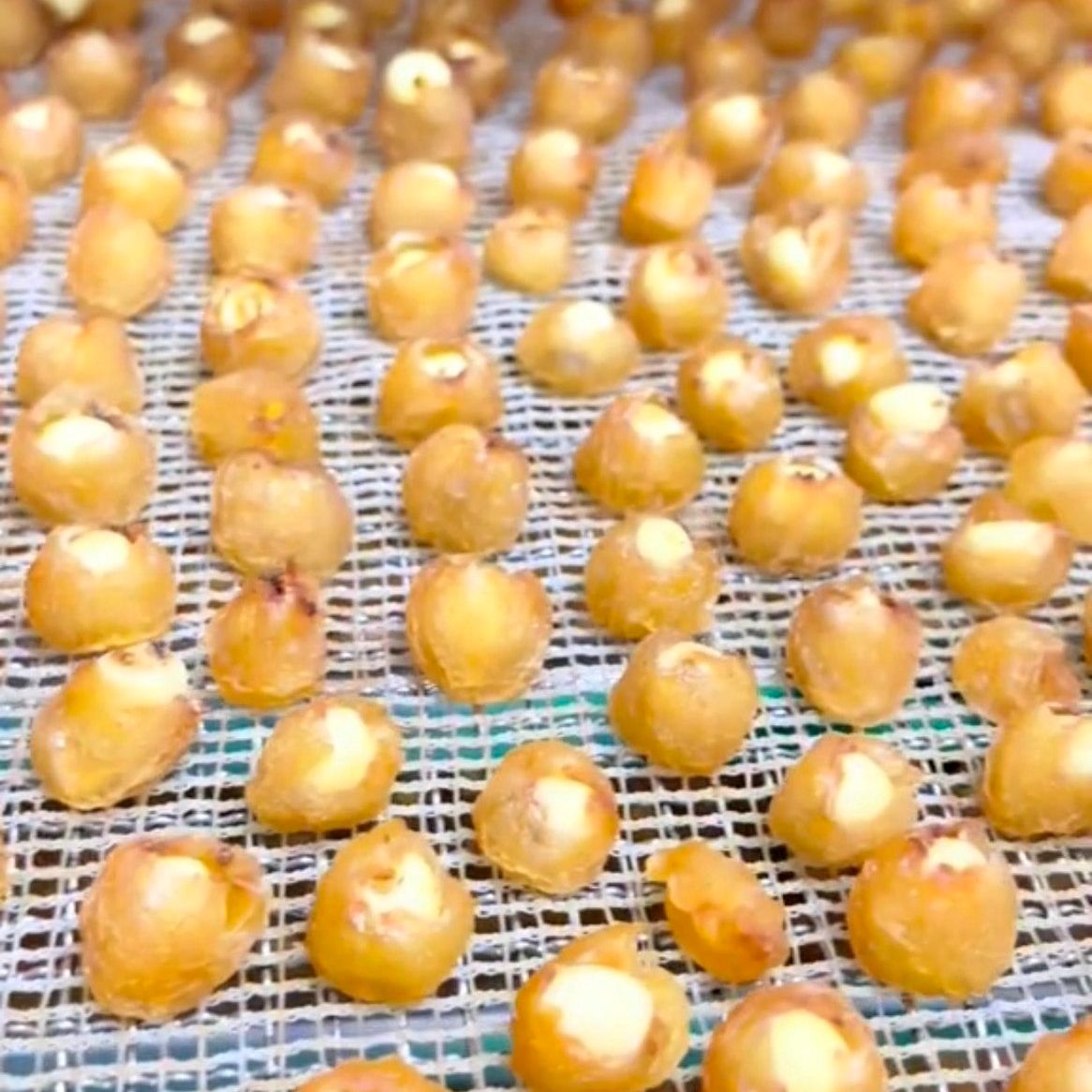 LONG NHÃN ÔM SEN THƯỢNG HẠNG