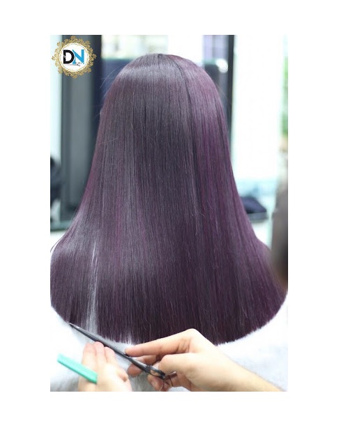 Đừng bỏ lỡ cơ hội sở hữu mái tóc màu tím trầm đầy thu hút. Chúng tôi cung cấp thuốc nhuộm tóc màu tím trầm chất lượng cao để giúp bạn tô điểm cho mái tóc thêm phần rực rỡ và quyến rũ.