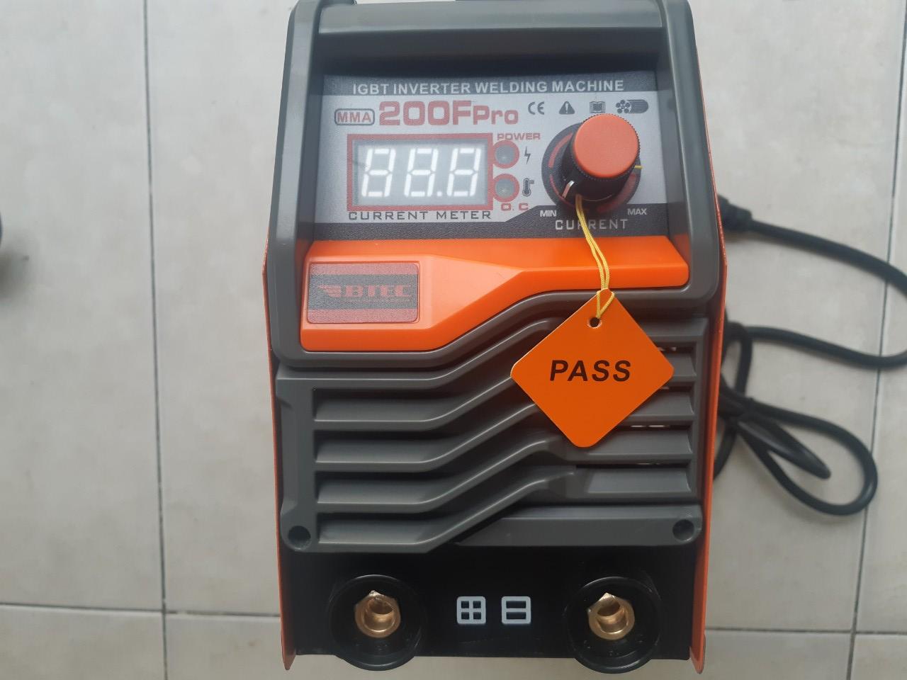 Máy hàn que Btec MMA 200F PRO