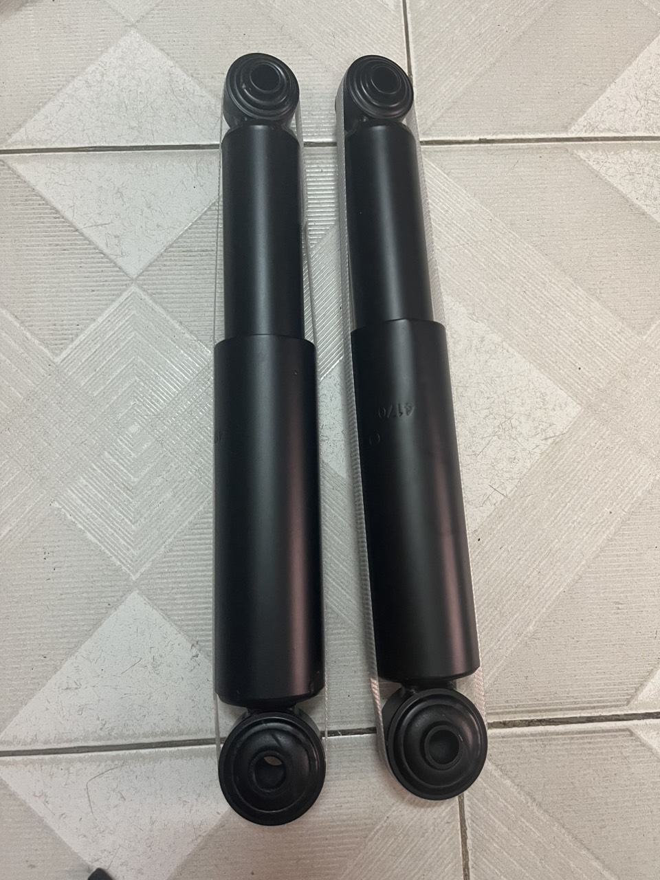 Giảm xóc sau Suzuki Wagon R+ giá 01 cặp