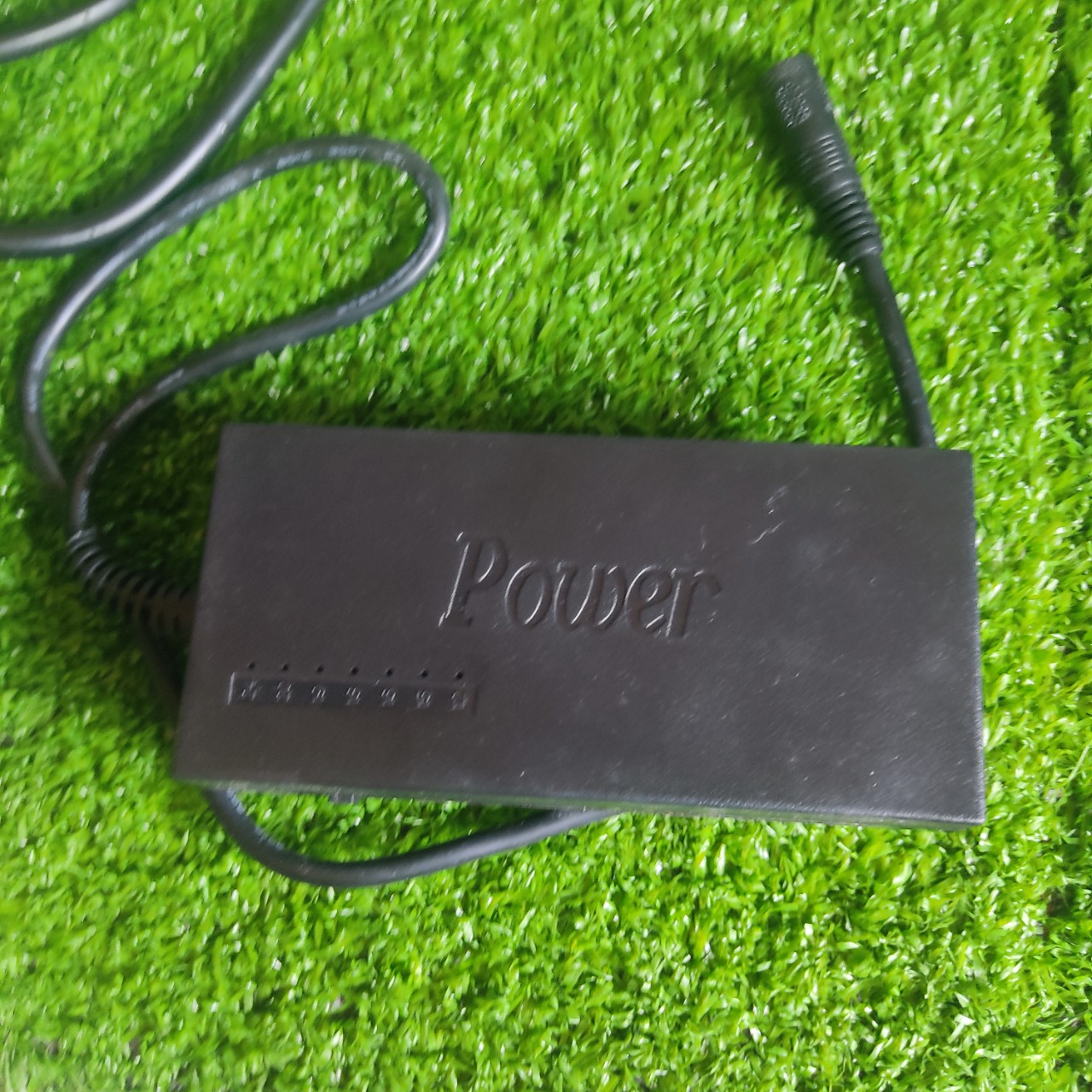 Sạc laptop đa năng 8 đầu 96w - adapter đa năng laptop và màn hình lcd