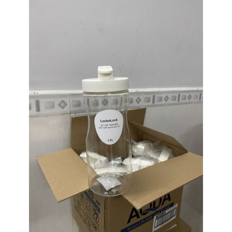 Bình nước Lock&Lock Easy Grip 1.2 lít HAP813WHT