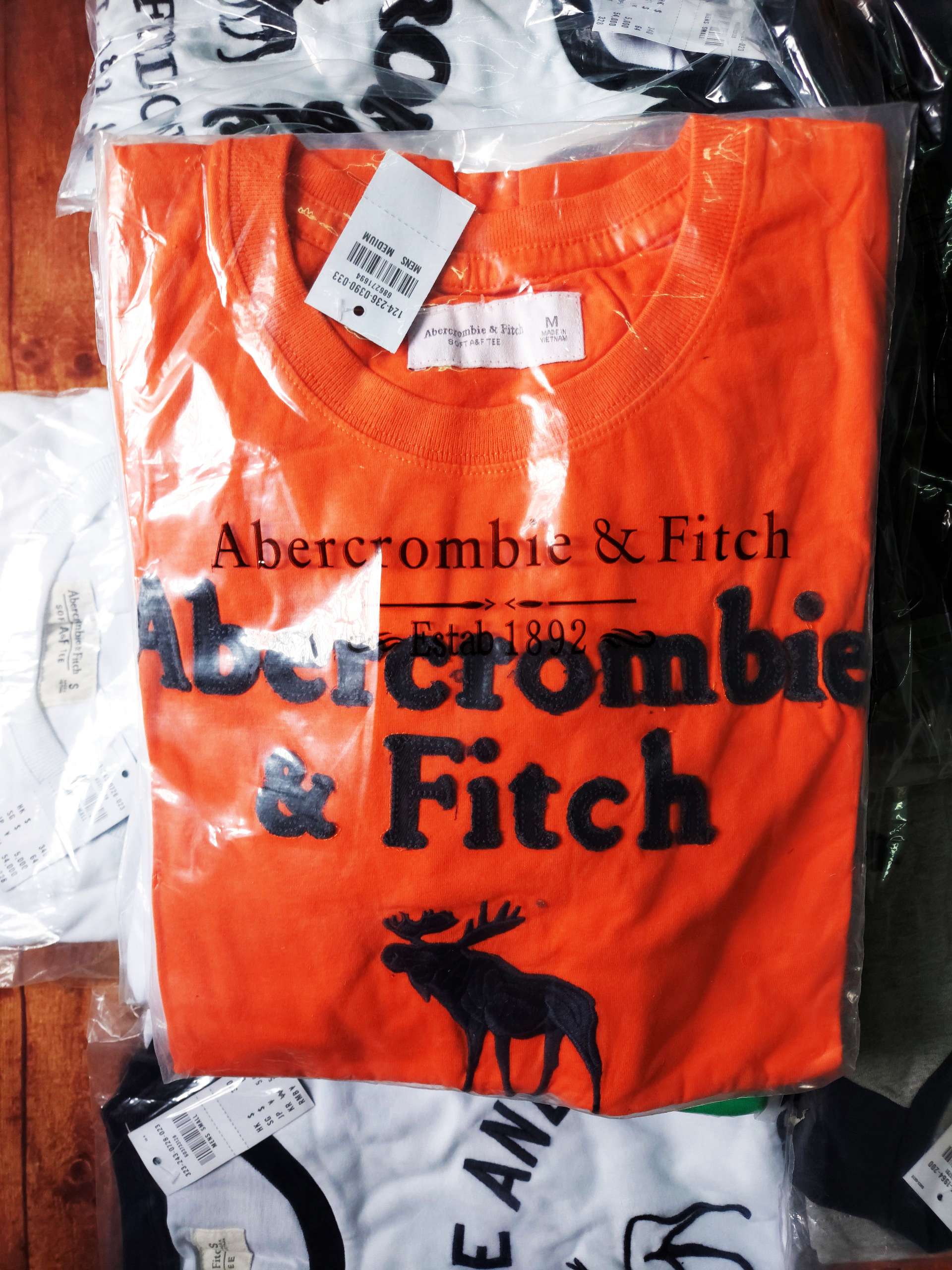 Áo thun Abercrombie color Orange new