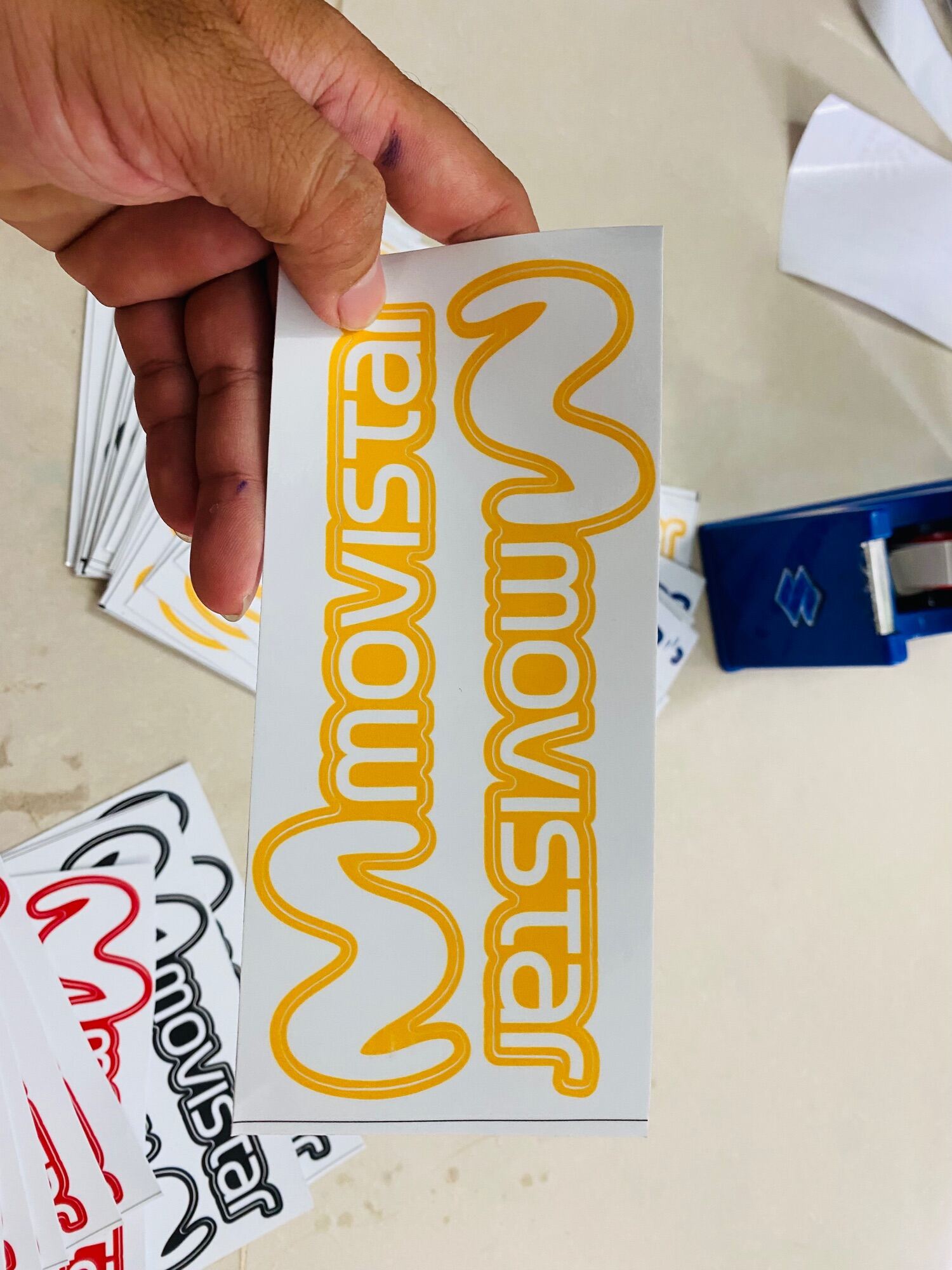 Logo chữ Movistar
