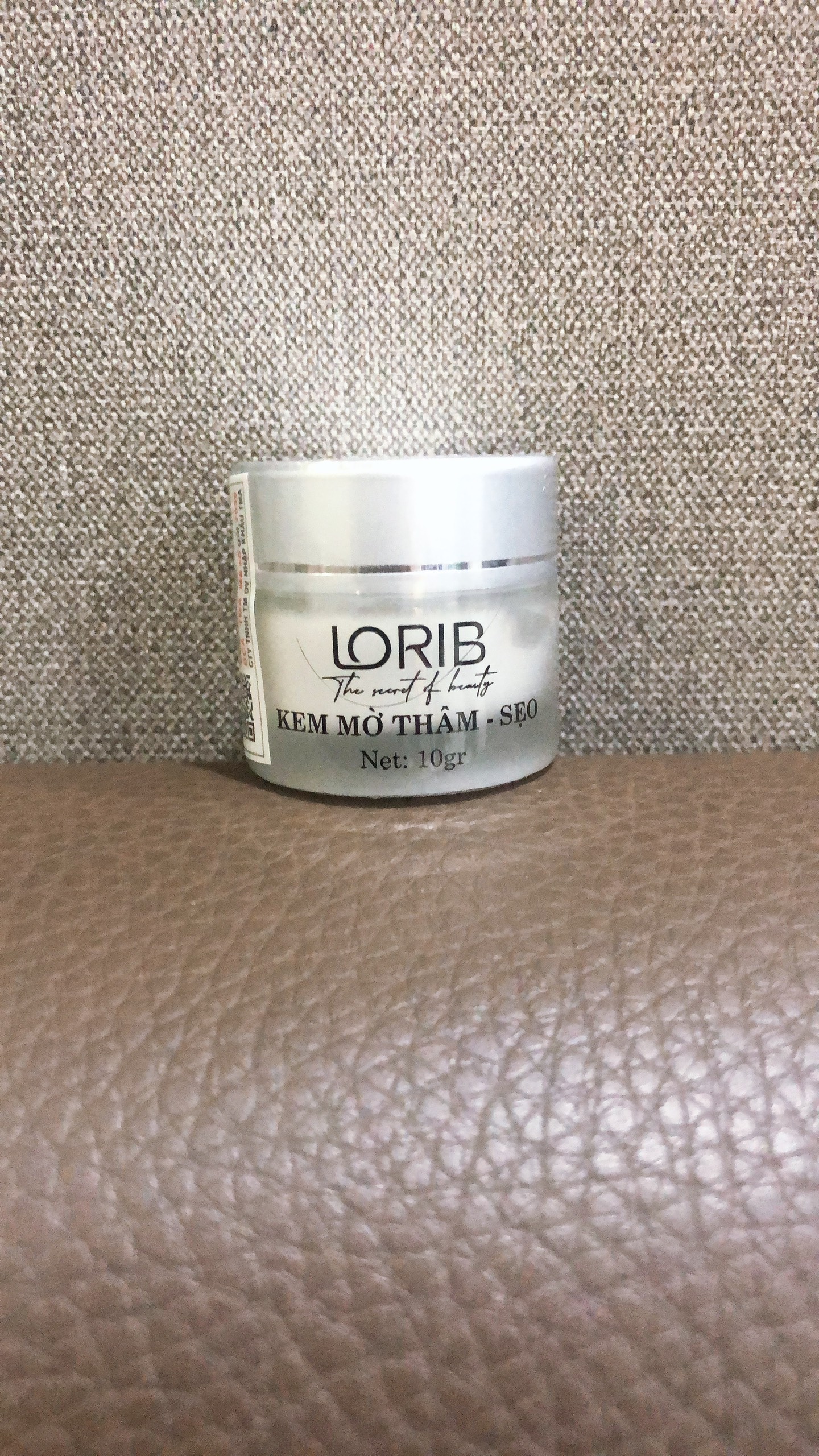 Kem mờ THÂM LoriB