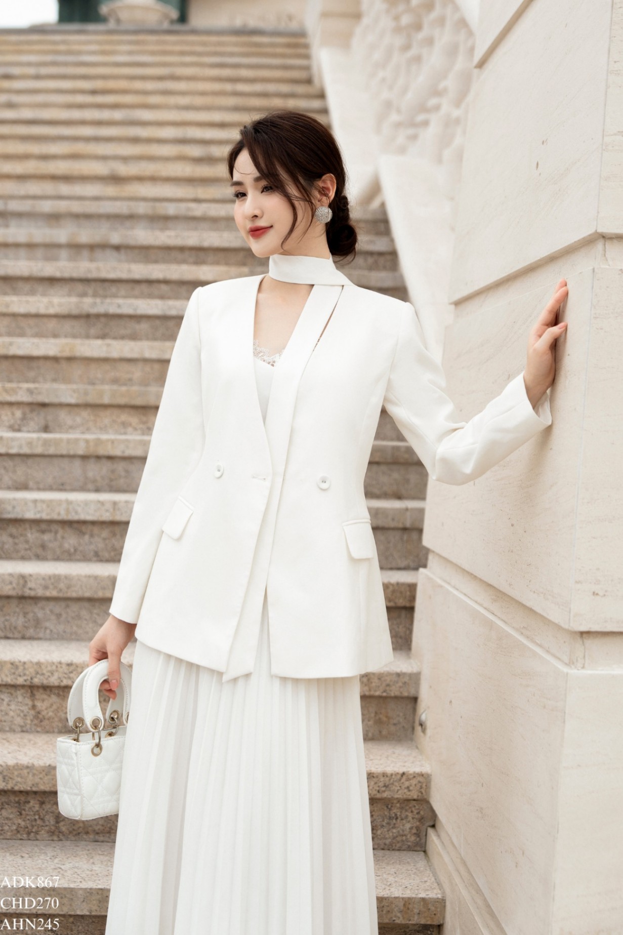 Blazer cổ liền vạt chéo đai eo TIINSTORE ADK867