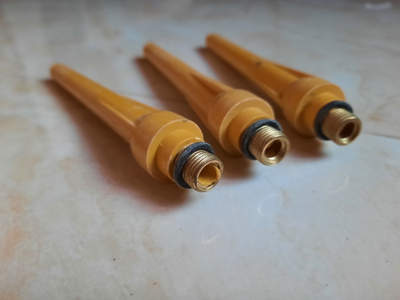 Chuôi Tig QQ 150 vàng - phụ kiện máy hàn