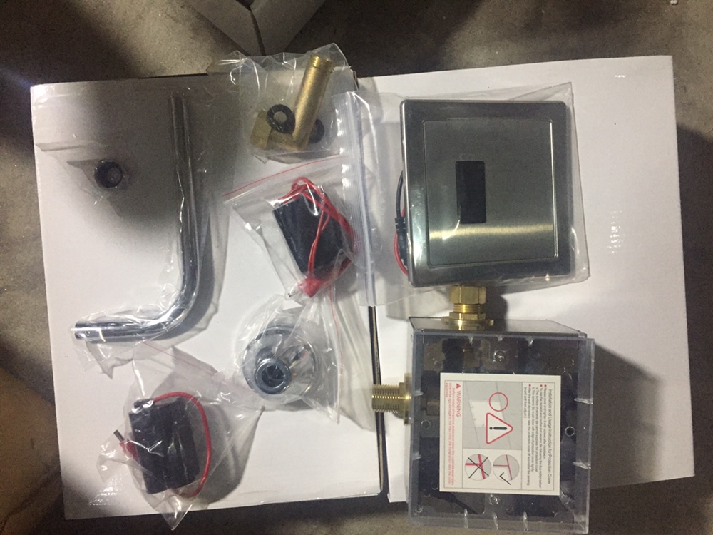 [HCM]van xả tiểu cảm ứng TC926103