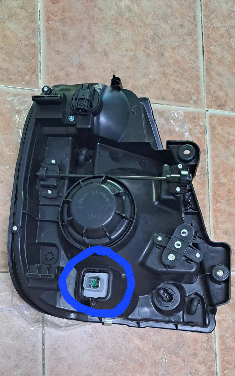 ĐÈN PHA XE TẢI KIA K200, K200S, K250, BONGO 3 CÓ ZẮC CẮM