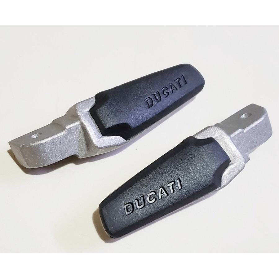 Gác chân DUCATI gắn gác chân sau cho các dòng yamaha, honda xe nào củng được - Vindecal BD