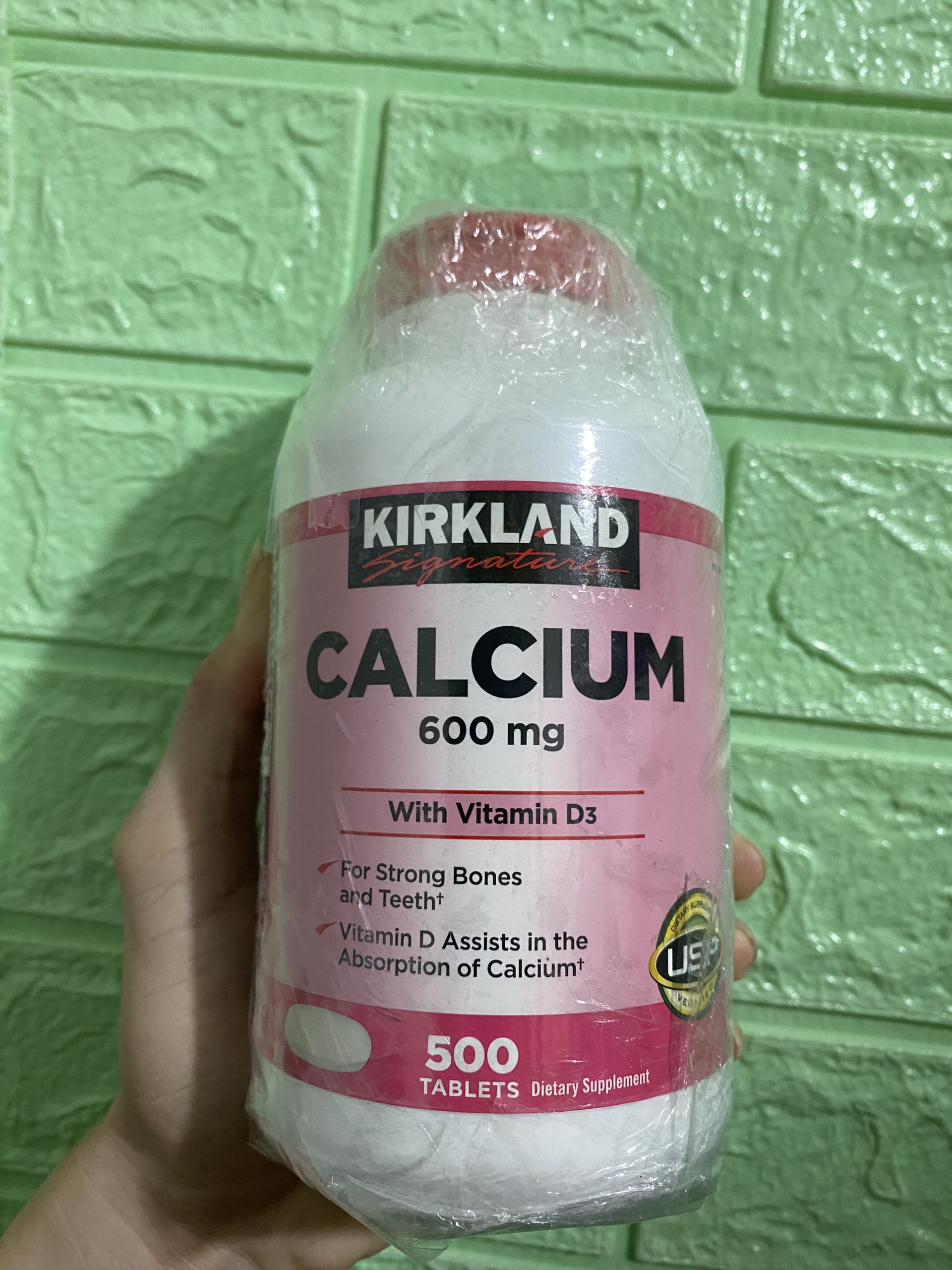 Viên uống canxi kirkland signature calcium 600mg + d3 hộp 500 viên của Mỹ