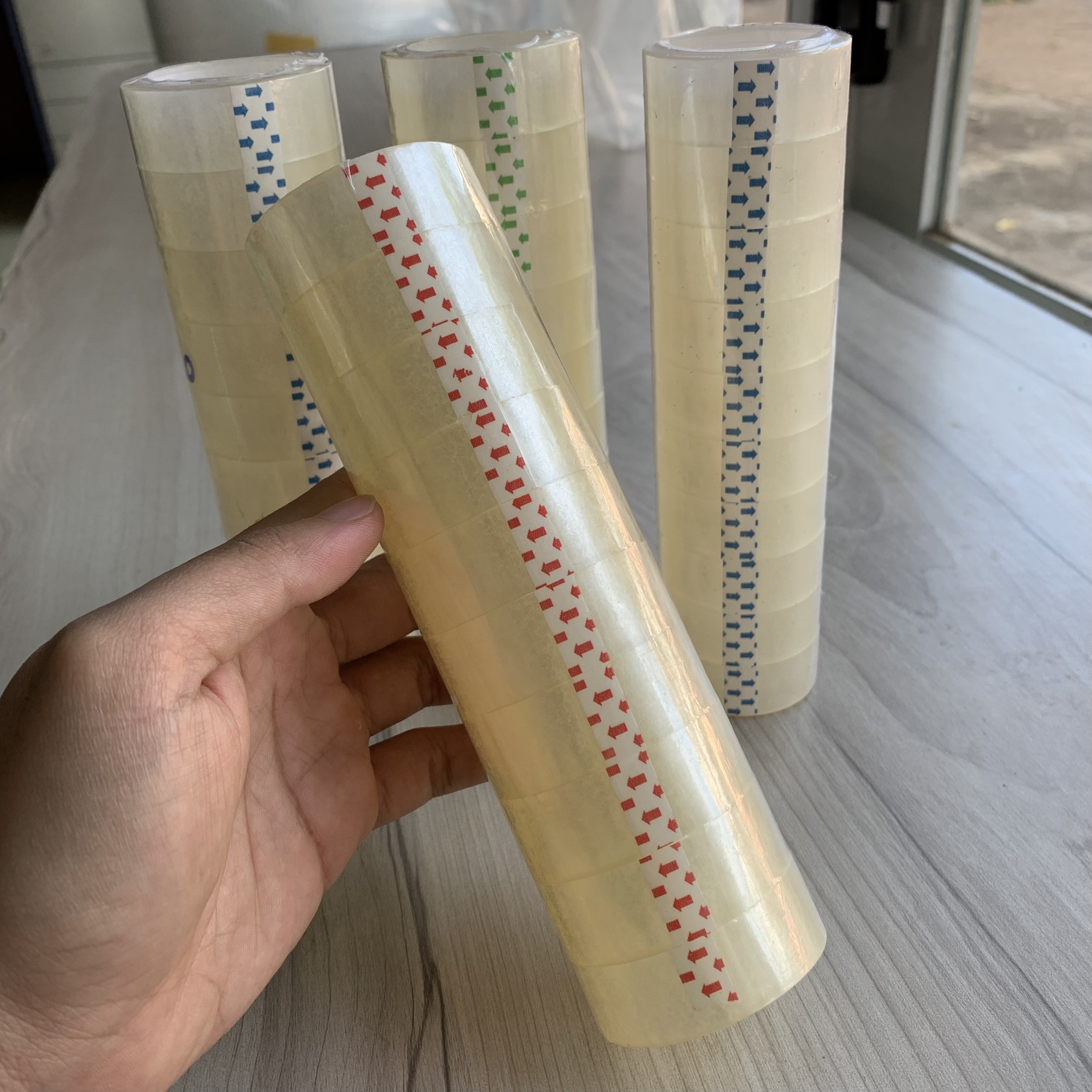 Combo 4 Cuộn băng keo văn phòng phẩm (1 cây / 10 cuộn)