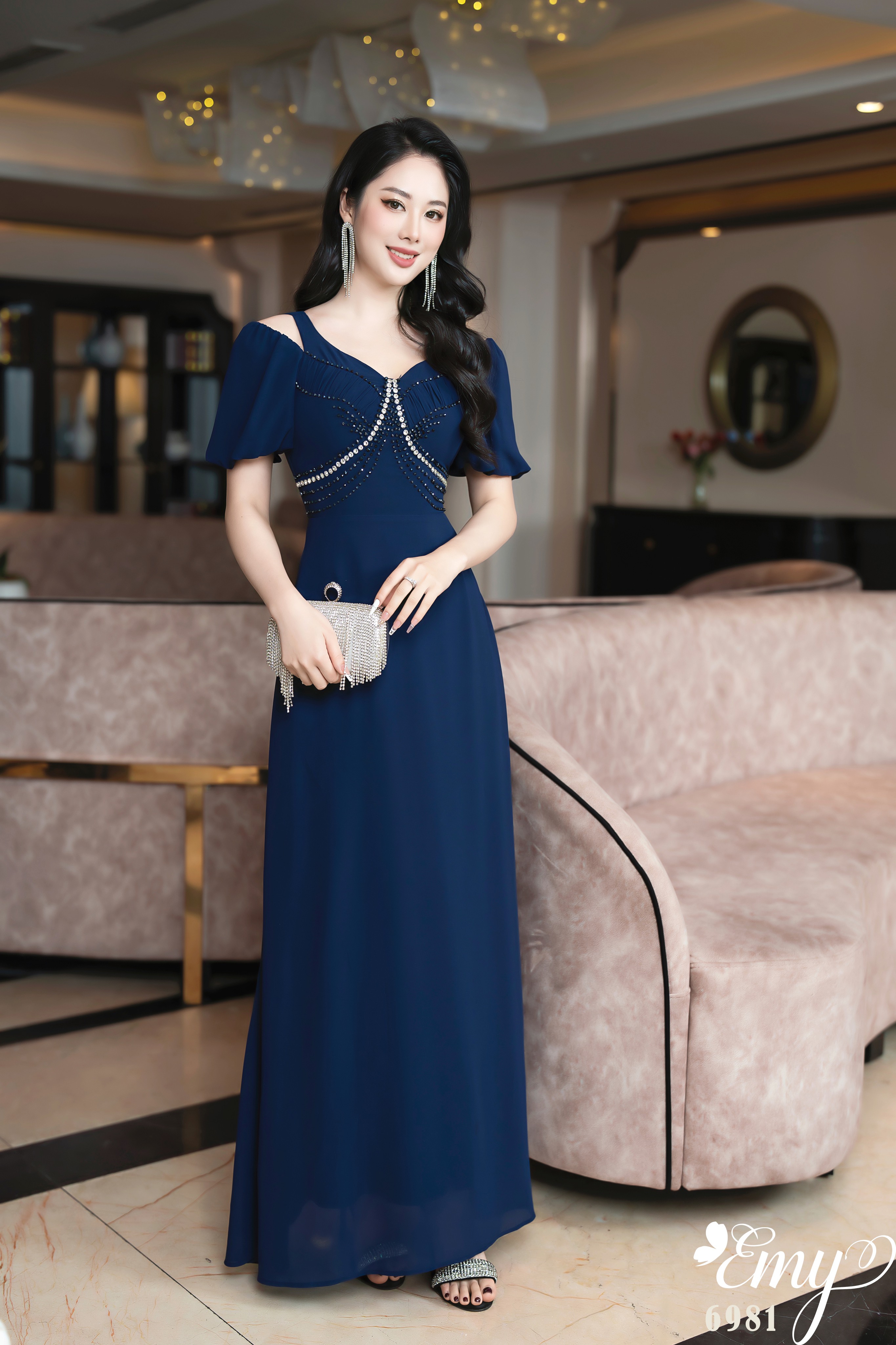 Đầm EMY EM6981 Dạ Hội Cổ Cách Điệu