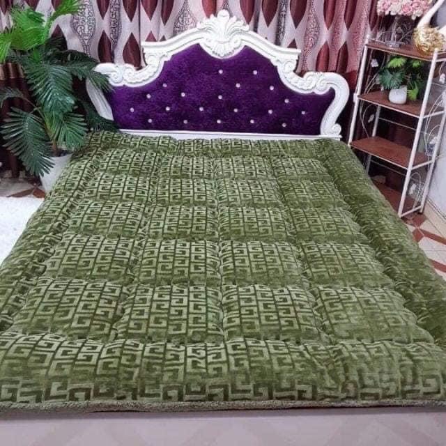 Chăn Lông Cừu Chữ Vạn Cho Mùa Đông Ấm Áp 2mx2m3 Nhiều Màu, nặng 3.5kg