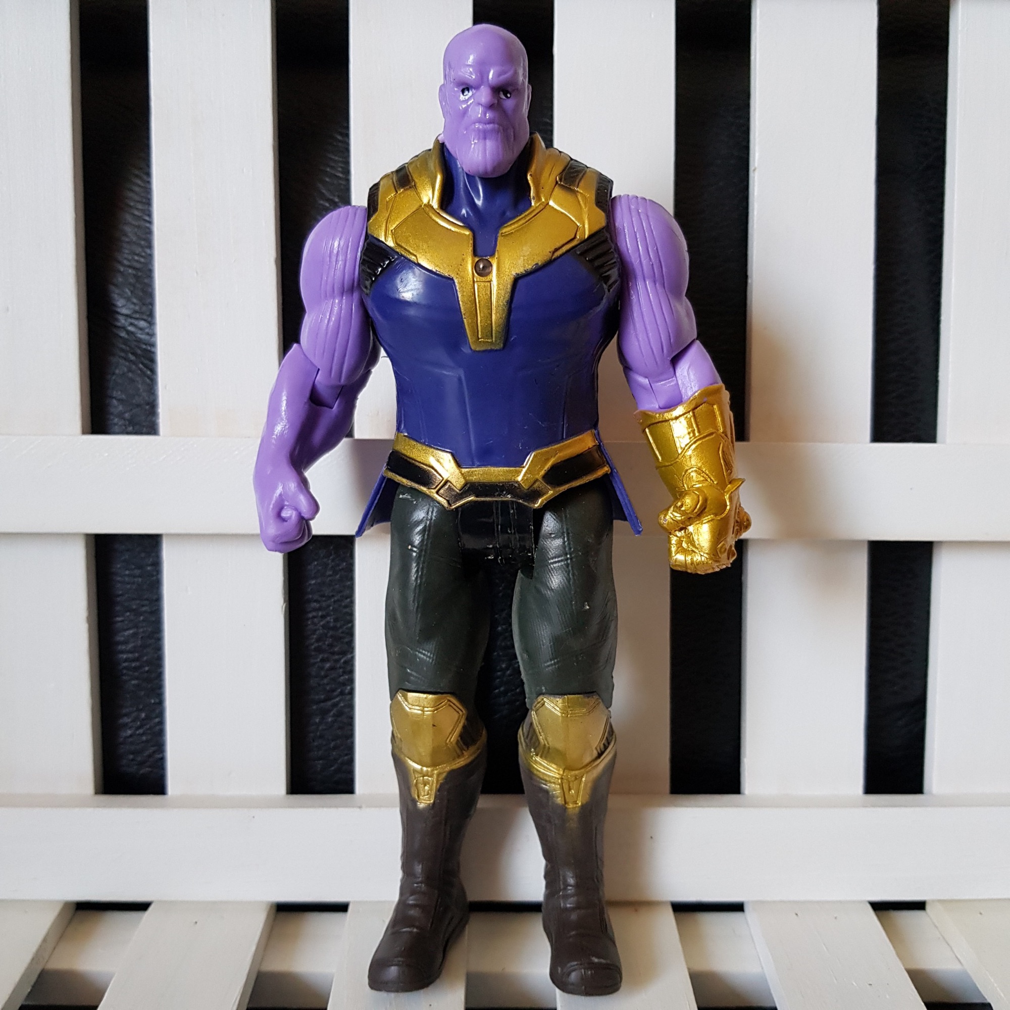 Thanos mô hình đồ chơi marvel