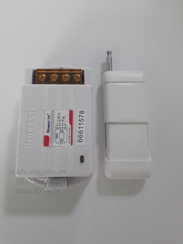 Công tắc remote điều khiển từ xa 1000 mét HT-6805WD 30A- 12V điều khiển máy bơm và thiết bị điện từ xa-CÓ CHỨC NĂNG HỌC LỆNH(KHÁCH LƯU Ý KHI ĐẶT HÀNG CHỌN : NGUYÊN BỘ, ĐIỀU KHIỂN RỜI HOẶC BỘ NHẬN TÍN HIỆU NHƯ SP NHƯ Ý Ạ)