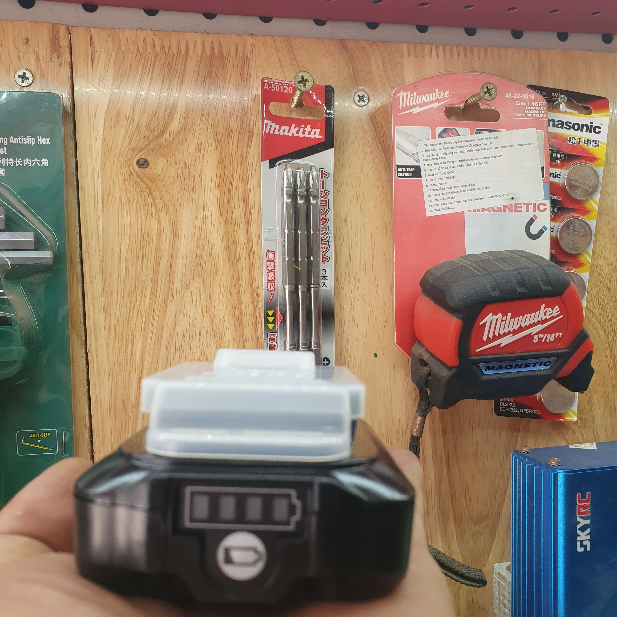 Pin 12v Makita BL1021B 12V/2.0Ah