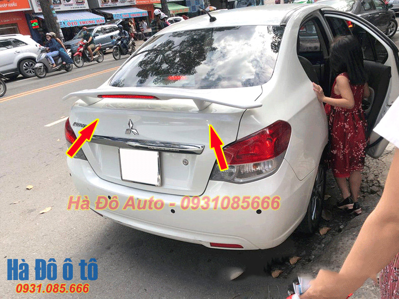 Đuôi gió thể thao attrage - đuôi gió attrage mẫu có đèn
