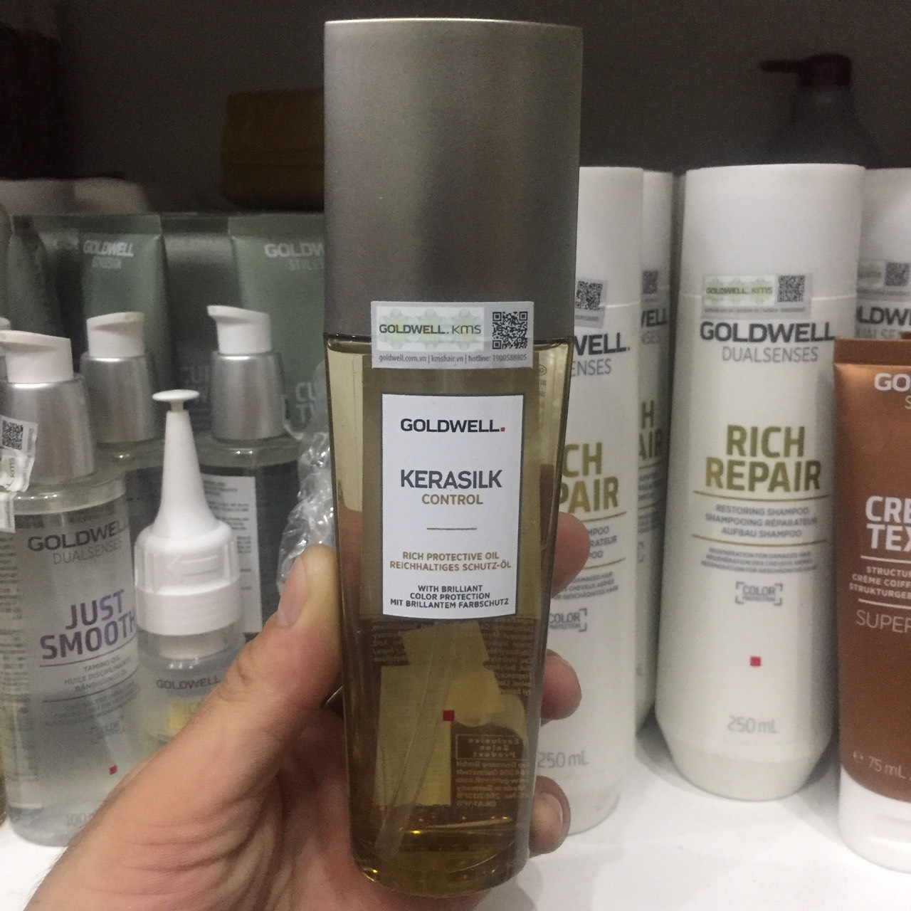 [HCM]Tinh dầu dưỡng tóc Goldwell Kerasilk Control Oil 75ml