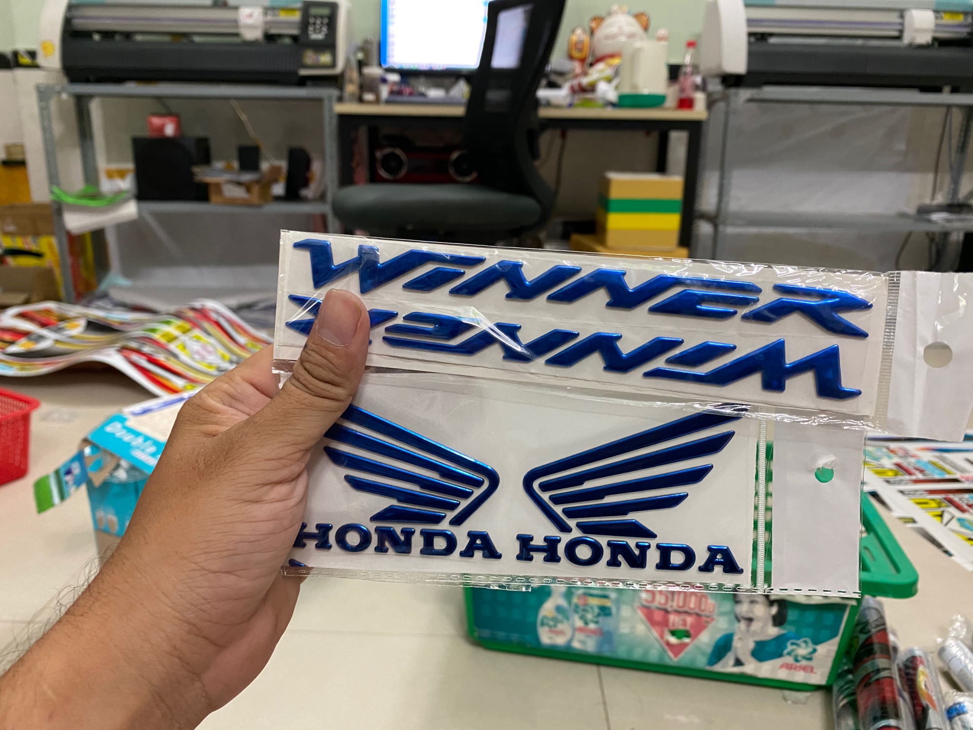 Combo logo Winner và cánh chim honda xanh