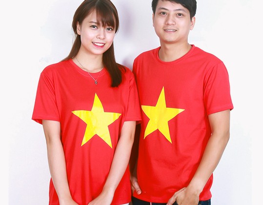 ÁO CỜ ĐỎ SAO VÀNG NGƯỜI LỚN, TRẺ EM ( Hàng Cotton chuẩn)